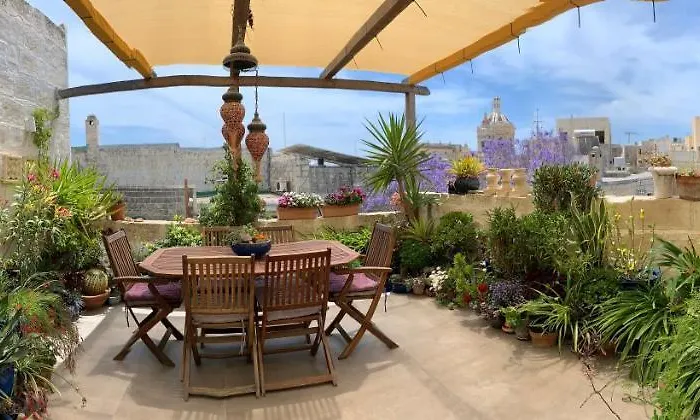 Daire House Of Character In Historical Rabat